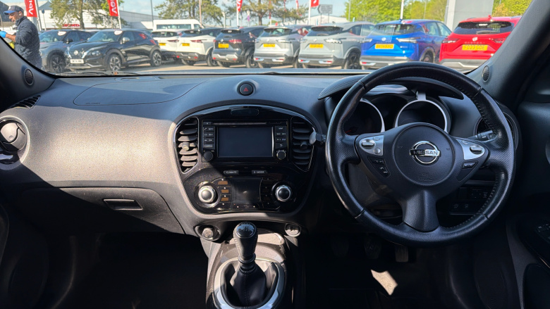Nissan Juke 1.2 DiG-T N-Connecta 5dr Petrol Hatchback